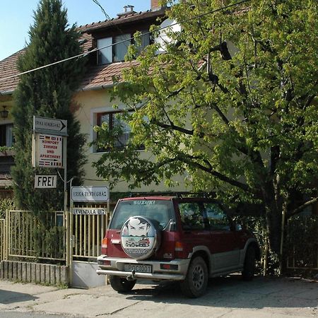 Hotel Erika Vendeghaz Szentendre Exteriér fotografie